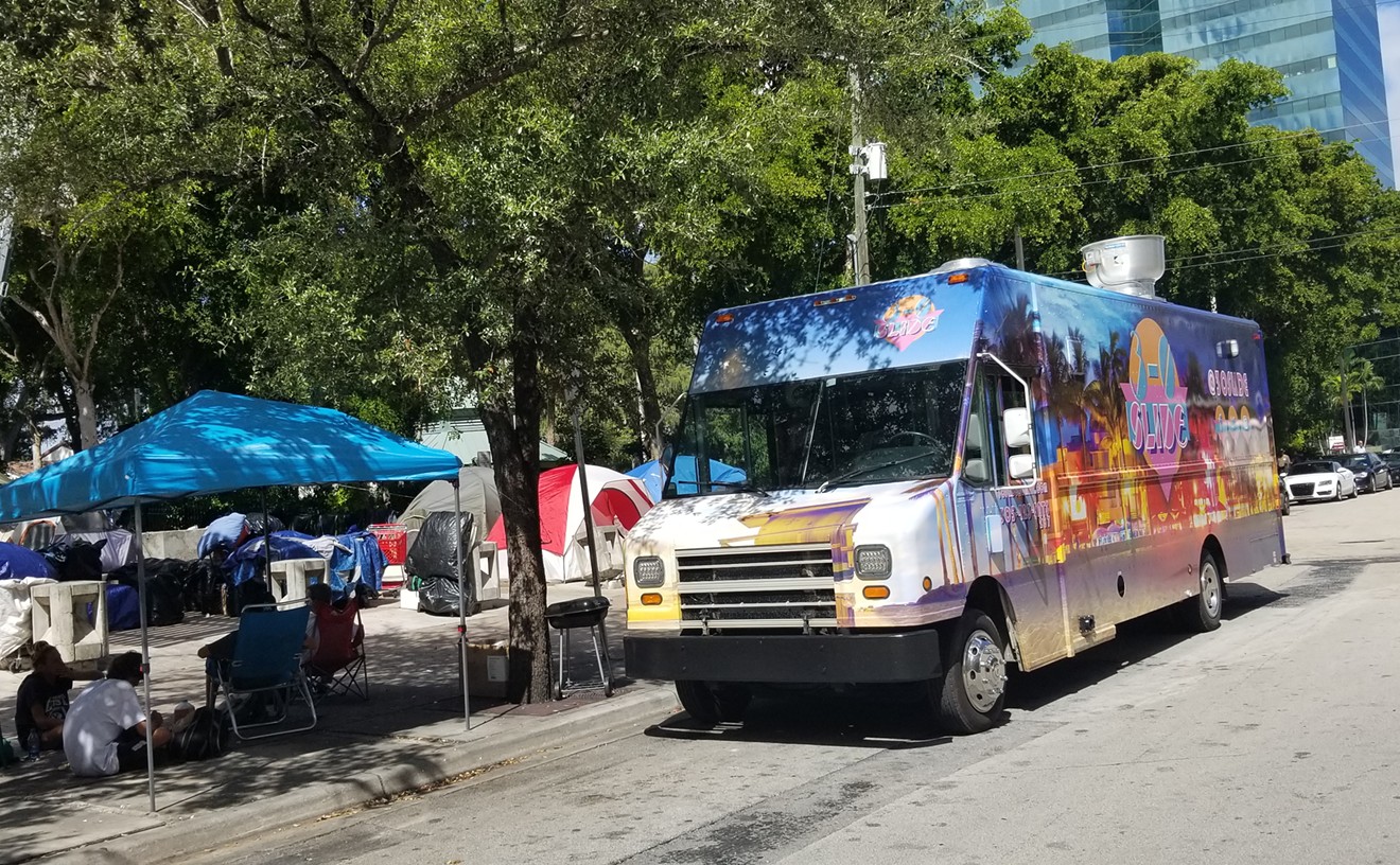 3-0-Slide Food Truck Feeds Fort Lauderdale Homeless Population
