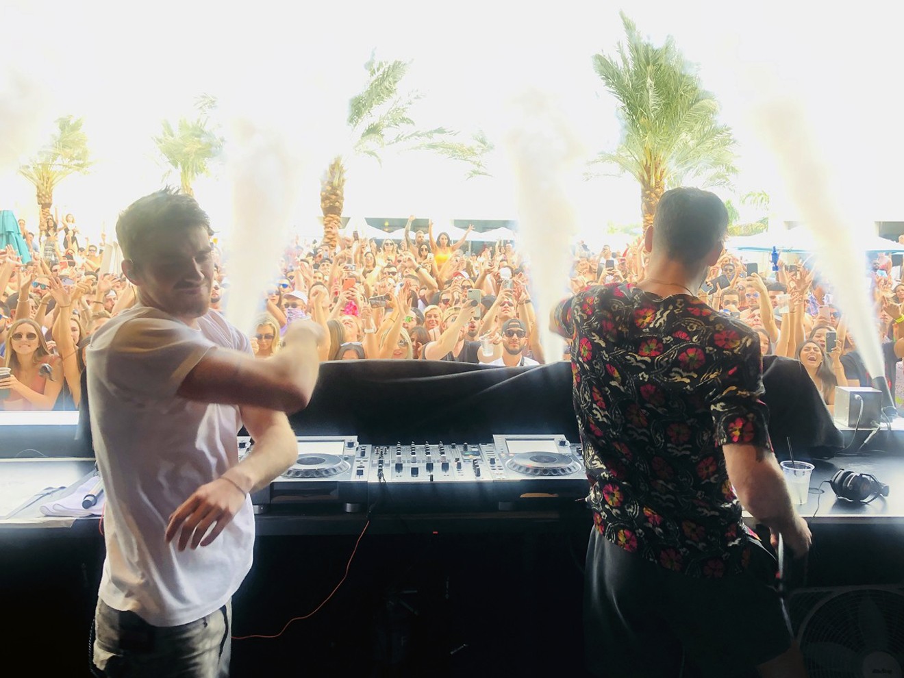 The Chainsmokers play for a massive crowd on Sunday, November 3 at Daer South Florida.