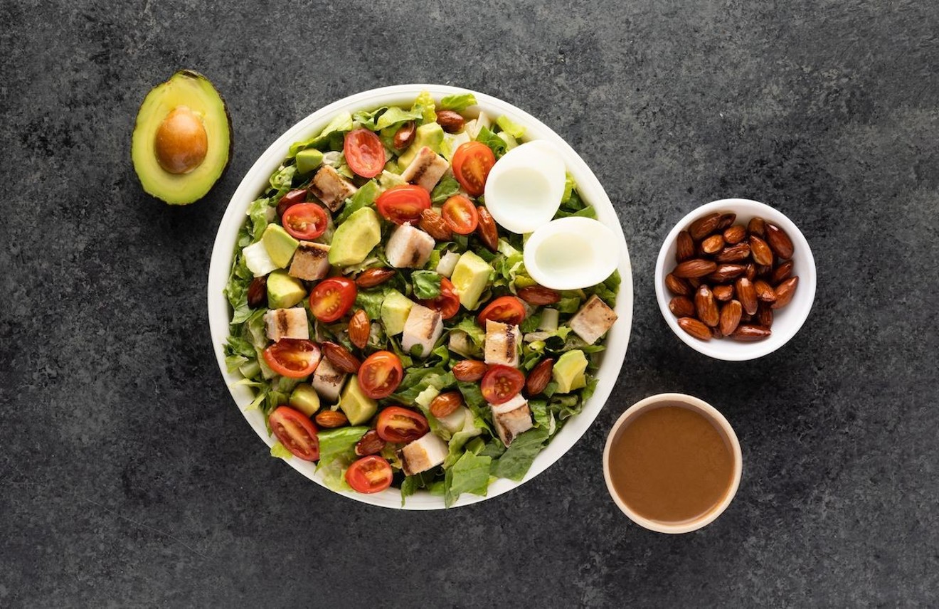 A New York-based fast-casual chain that specializes in healthy food is headed for South Florida.