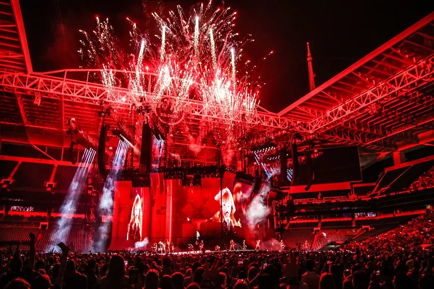 View more photos of Taylor Swift at Hard Rock Stadium here. - PHOTO BY SEAN MCCLOSKEY / SFLMUSIC.COM