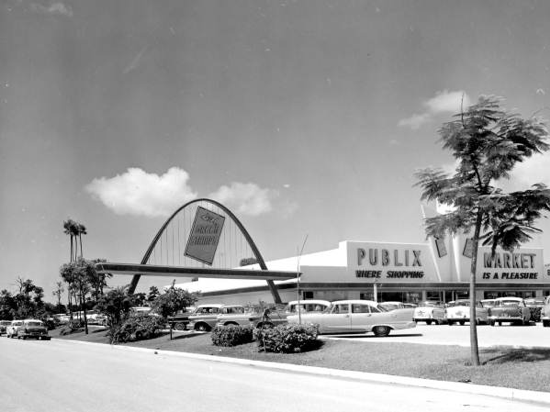 A Publix store in Bradenton, Florida, in 1958. - STATE ARCHIVES OF FLORIDA/JOHNSON