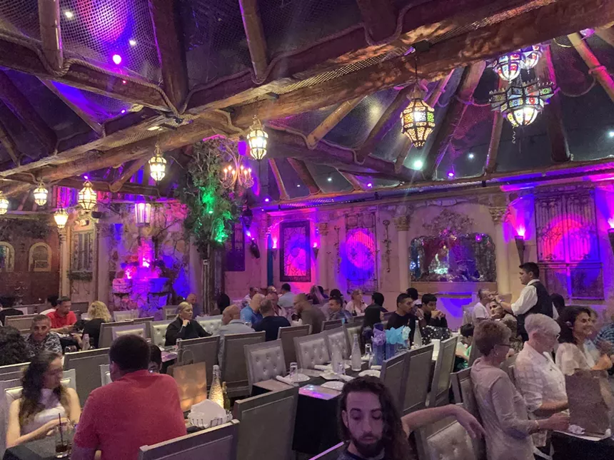 Le Vie Lebanese's buoyant vibe combines a classic Mediterranean setting with Middle Eastern-inspired fare. - PHOTO BY IVETE PASINI