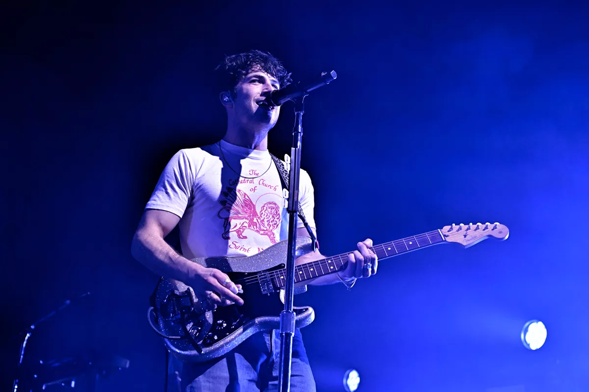 Adrian Grenier's Band the Honey Brothers' Video Shoot Shuts Down  Radio-Active Records (Video) | Broward Palm Beach New Times, image size:1200x800