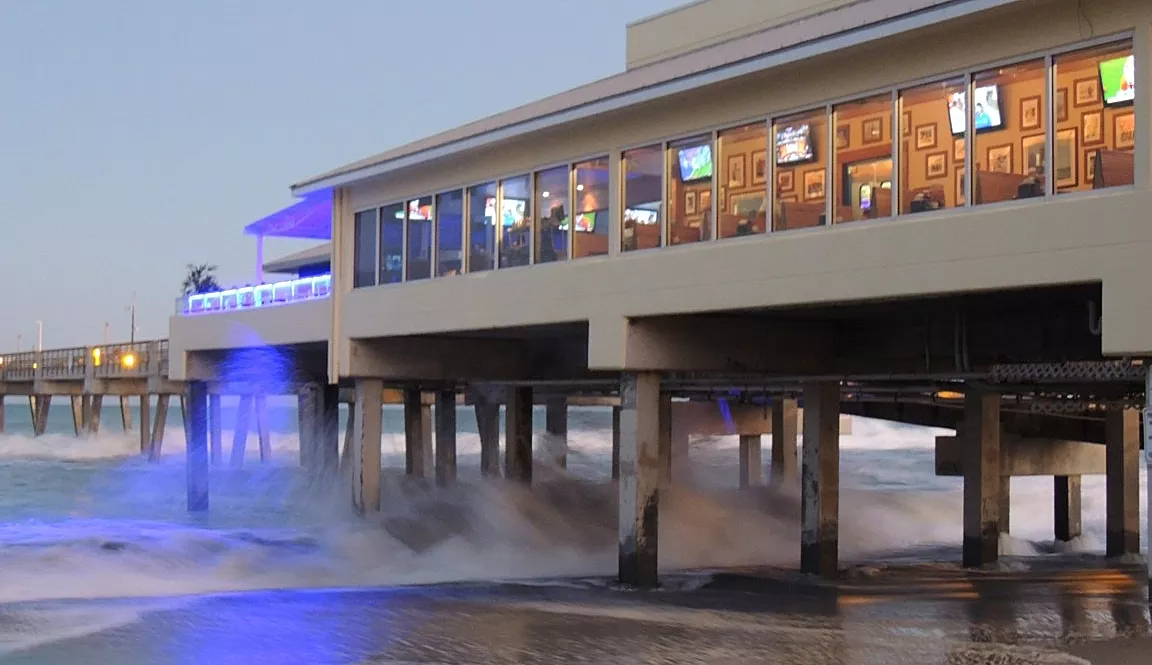 Quarterdeck Dania Beach Hollywood Seafood, Bars and Clubs Restaurant