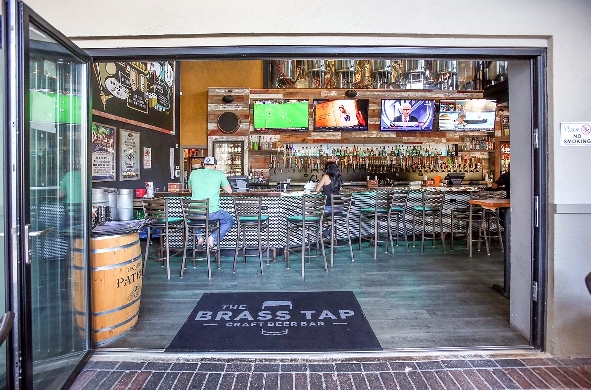 018-brass-tap-fort-lauderdale-review-new-times-credit-candacewest.com.jpg
